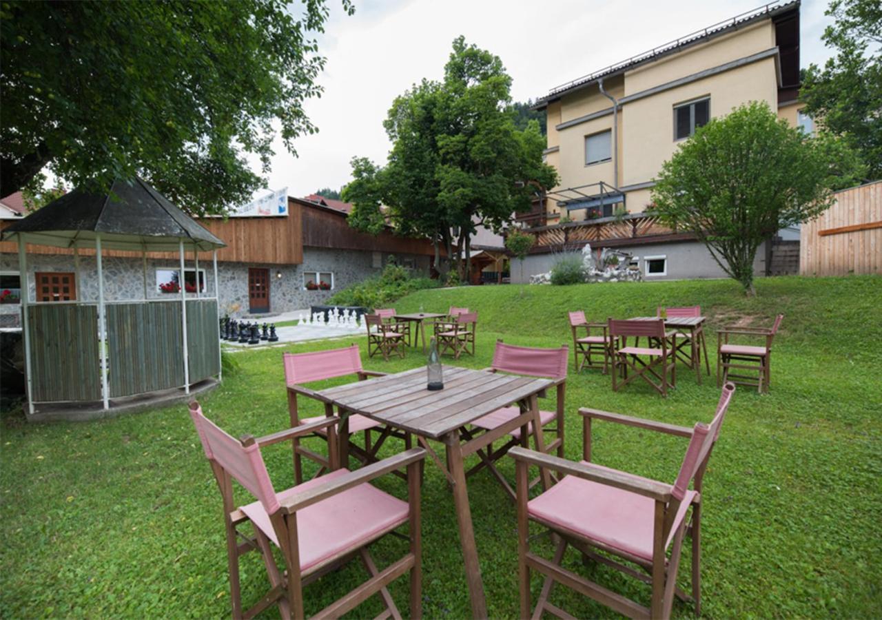 Klub Zlata Ribica Hotel Jesenice Exterior foto